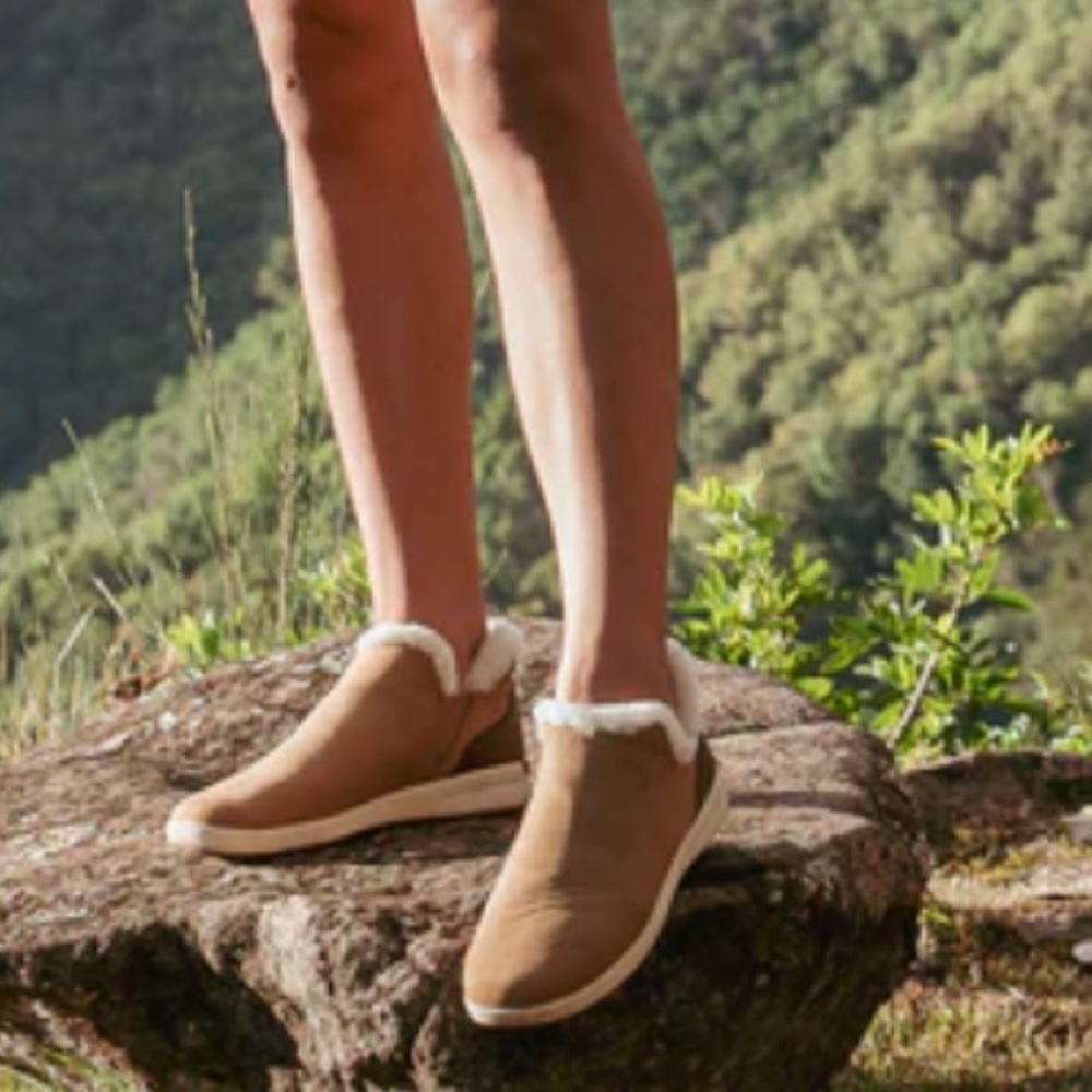 OluKai Malua Hulu Women’s Booties size 8~Tan